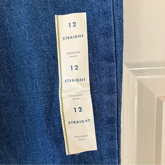 🐱 NWT Girl’s Cat & Jack Super Stretch Straight Blue Jeans (12) - Picture 2 of 4